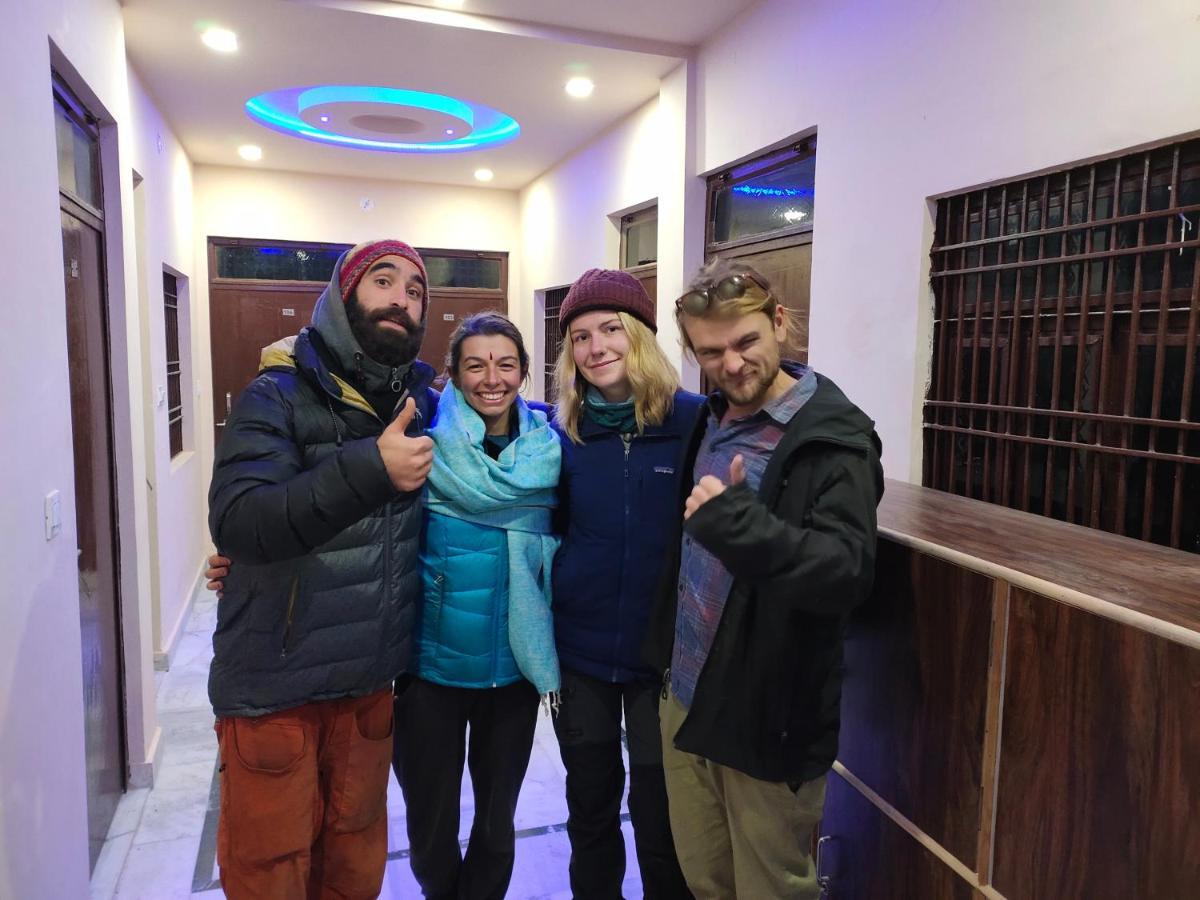 Big Brother Hostel Hotel Агра Екстер'єр фото